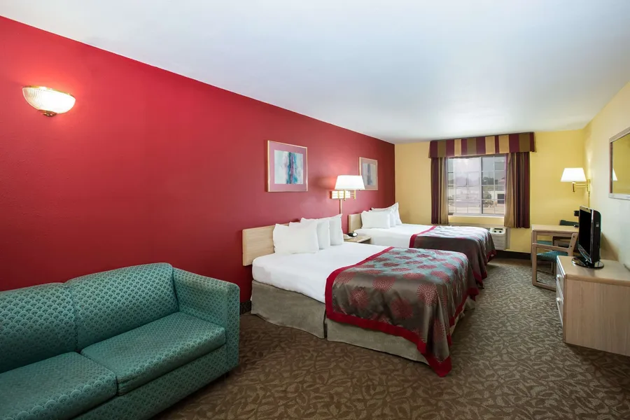 Ramada by Wyndham Sioux Falls hotel detail image 6
