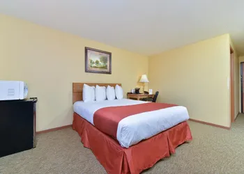 Americas Best Value Inn Kadoka hotel thumbnail 5