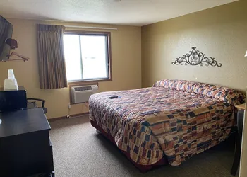 Americas Best Value Inn Kadoka hotel thumbnail 8