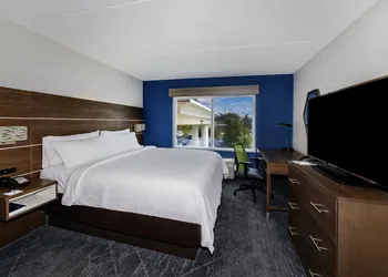Holiday Inn Exp Walterboro by IHG hotel thumbnail 8
