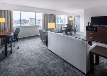 Holiday Inn Sioux Falls-City Centre by IHG hotel thumbnail 2