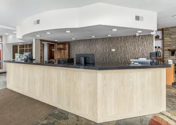 Crossroads Inn & Suites hotel thumbnail 3