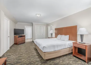 Crossroads Inn & Suites hotel thumbnail 5