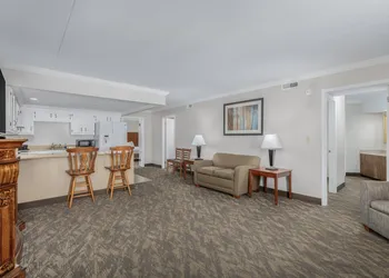 Crossroads Inn & Suites hotel thumbnail 6