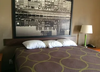 Super 8 by Wyndham Chattanooga/East Ridge hotel thumbnail 8