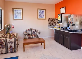 Americas Best Value Inn Baytown hotel thumbnail 4