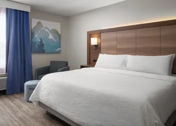Garner Hotel Pigeon Forge Downtown by IHG hotel thumbnail 8