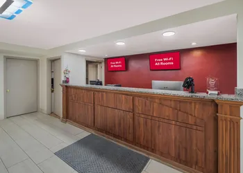 Red Roof Inn & Suites Jackson, TN hotel thumbnail 5
