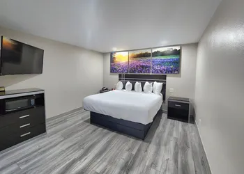Days Inn by Wyndham Baytown Garth Road I10 East hotel thumbnail 8