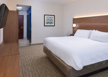 Holiday Inn Express & Suites Abilene by IHG hotel thumbnail 5