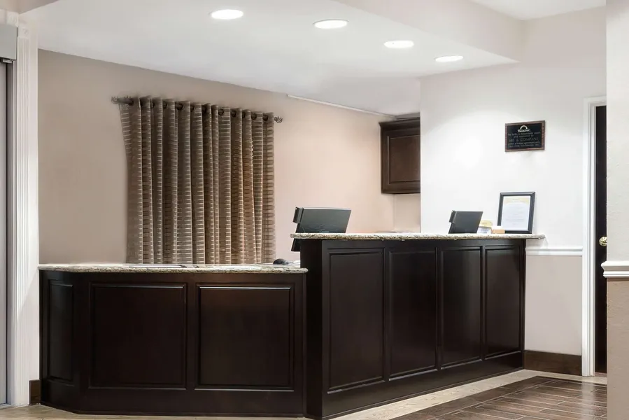 Days Inn & Suites by Wyndham Dallas hotel detail image 2