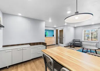 WoodSpring Suites Austin North I-35 hotel thumbnail 2
