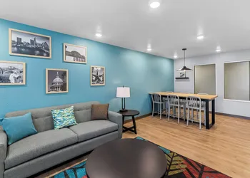 WoodSpring Suites Austin North I-35 hotel thumbnail 5