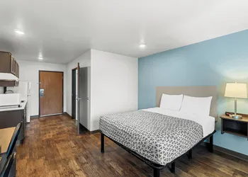 WoodSpring Suites Austin North I-35 hotel thumbnail 6