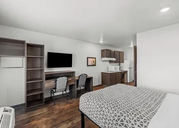 WoodSpring Suites Austin North I-35 hotel thumbnail 8