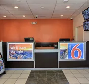 Motel 6 Austin, TX - Central Downtown UT hotel detail image 3