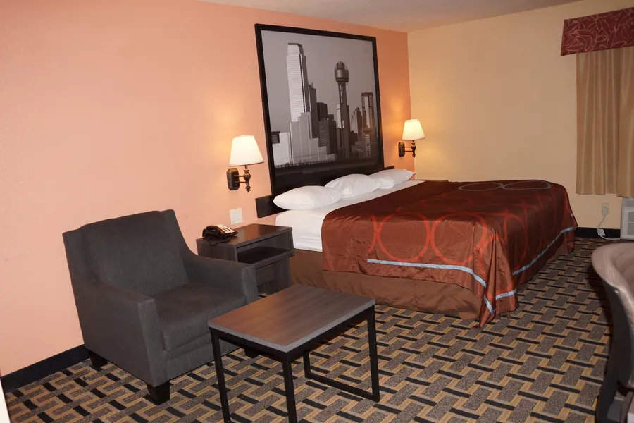 Super 8 by Wyndham Farmers Branch/North Dallas hotel detail image 6
