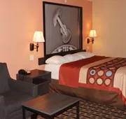 Super 8 by Wyndham Farmers Branch/North Dallas hotel detail image 7