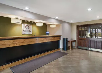 Quality Inn & Suites Garland - East Dallas hotel thumbnail 2
