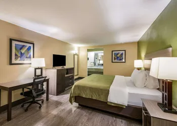 Quality Inn & Suites Garland - East Dallas hotel thumbnail 5