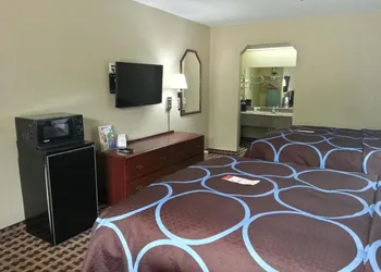 Super 8 by Wyndham Houston/NASA hotel thumbnail 4