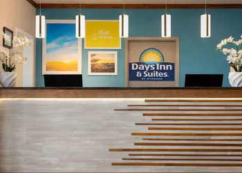 Days Inn by Wyndham Suites Fredericksburg hotel thumbnail 2
