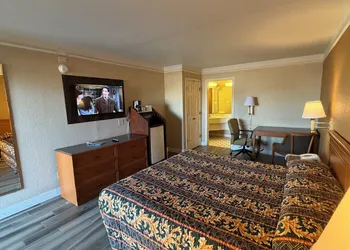 America's Inn Sugarland Stafford hotel thumbnail 3