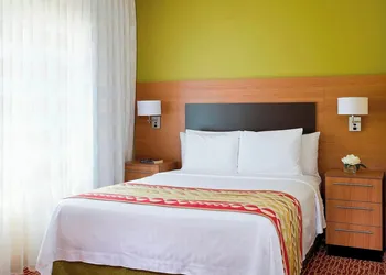 Candlewood Suites Bedford Fort Worth by IHG hotel thumbnail 4