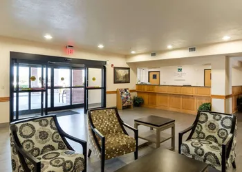 Quality Inn Buffalo hotel thumbnail 2