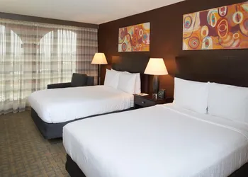 DoubleTree by Hilton Dallas - Market Center hotel thumbnail 8