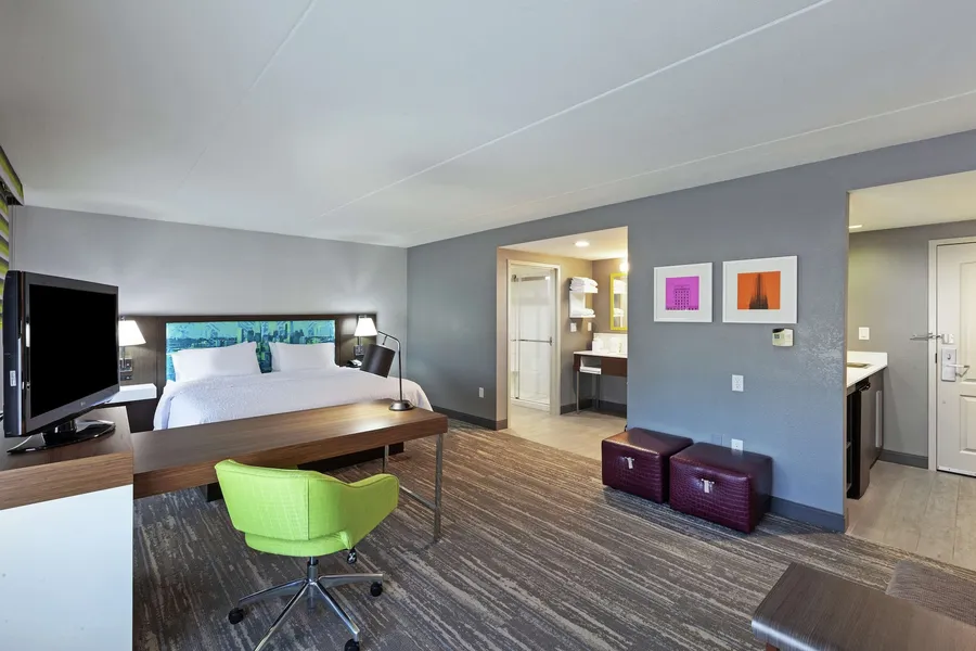Hampton Inn & Suites Houston-Bush Intercontinental Aprt hotel detail image 6