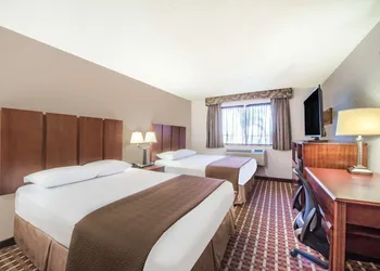 Super 8 by Wyndham Harlingen TX hotel thumbnail 7