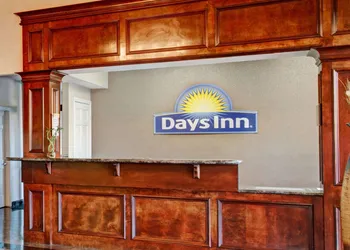 Days Inn & Suites by Wyndham Houston North/Spring hotel thumbnail 2