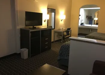 Days Inn & Suites by Wyndham Houston North/Spring hotel thumbnail 7