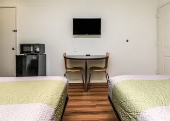 Motel 6 Fort Worth, TX - North hotel thumbnail 8