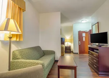 MainStay Suites Texas Medical Center/Reliant Park hotel thumbnail 8