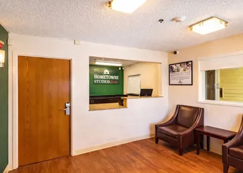 HomeTowne Studios by Red Roof Houston - West Oaks/ Energy Corridor hotel thumbnail 3
