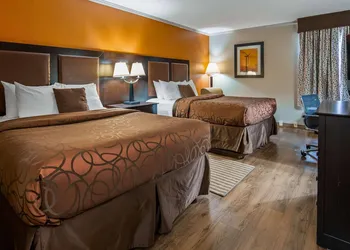 Baymont by Wyndham Lubbock hotel thumbnail 7