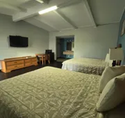 Luxury Inn & Suites and RV Park hotel detail image 5