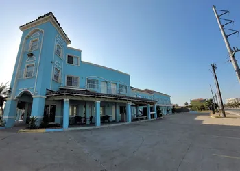 Casa Bella Hotel and Suites hotel thumbnail 2