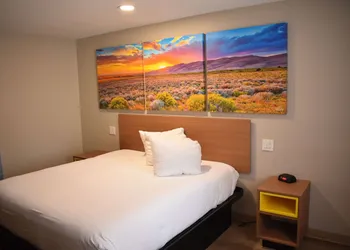 Days Inn by Wyndham San Antonio Alamo/Riverwalk hotel thumbnail 7