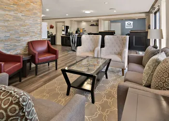 Quality Inn & Suites Weatherford hotel thumbnail 2