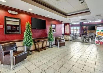 Quality Inn & Suites Abingdon hotel thumbnail 2