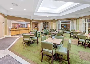 La Quinta Inn & Suites by Wyndham Salt Lake City Airport hotel thumbnail 2