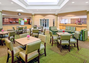 La Quinta Inn & Suites by Wyndham Salt Lake City Airport hotel thumbnail 3