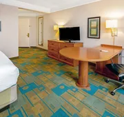 La Quinta Inn & Suites by Wyndham Salt Lake City Airport hotel detail image 4