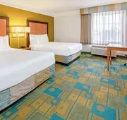 La Quinta Inn & Suites by Wyndham Salt Lake City Airport hotel detail image 5