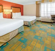 La Quinta Inn & Suites by Wyndham Salt Lake City Airport hotel detail image 7