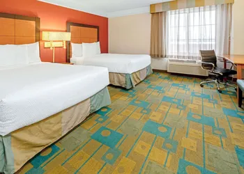 La Quinta Inn & Suites by Wyndham Salt Lake City Airport hotel thumbnail 7