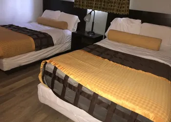 Belmont Inn And Suites hotel thumbnail 3